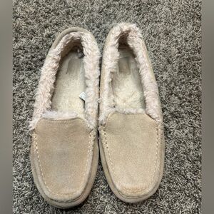 UGG Ansley slippers moccasin light tan suede with sheepskin lining women’s 12